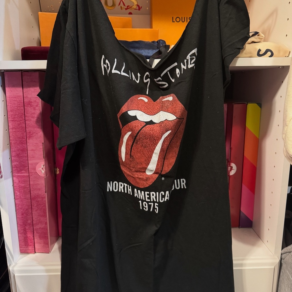 Graphic T-shirt